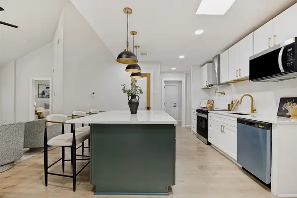 2102 Avignon Drive, Carrollton, TX 75007