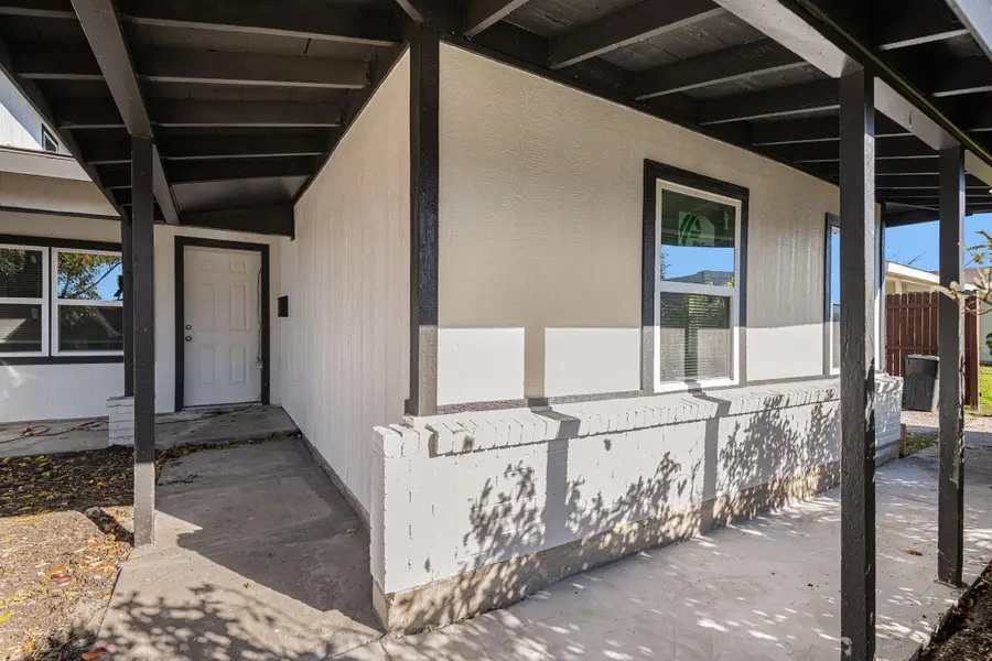 408 Dawson Circle, Grand Prairie, TX 75051 - #2