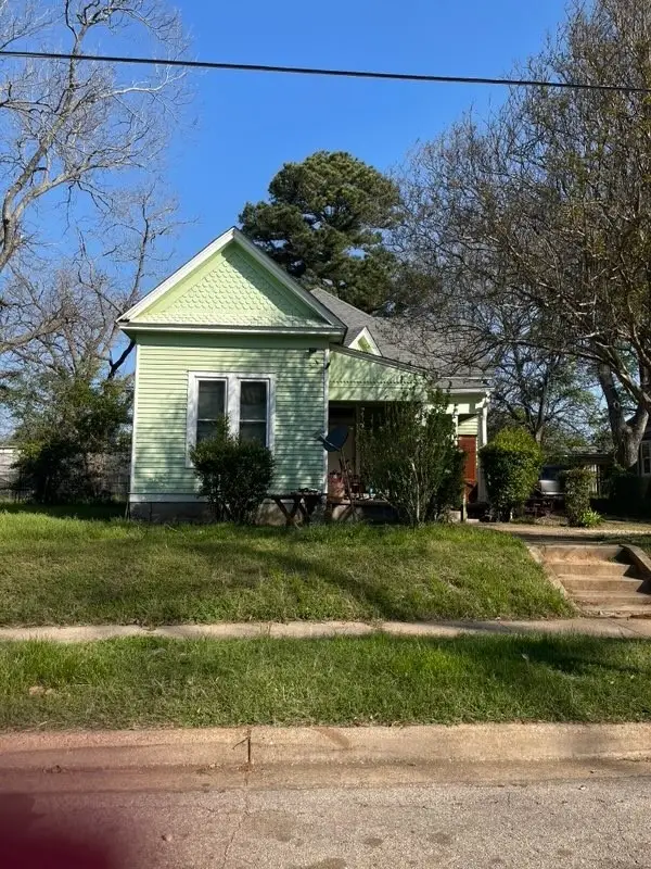 311 W Green Street, Palestine, TX 75801
