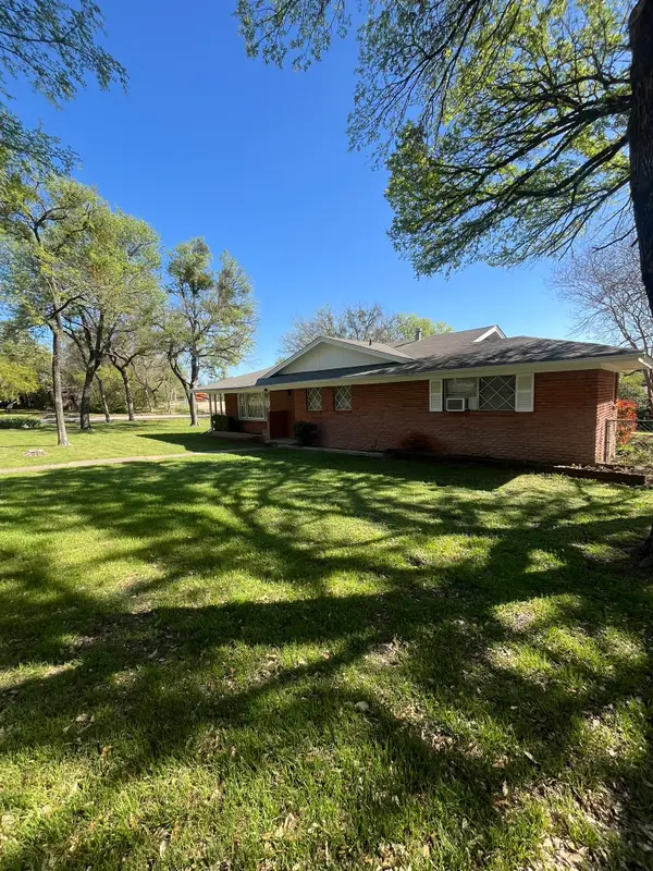 111 Lakeridge Road, Lakeside, TX 76108