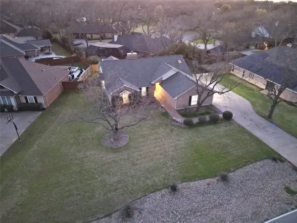 8906 Pleasant Hill Drive, Granbury, TX 76049