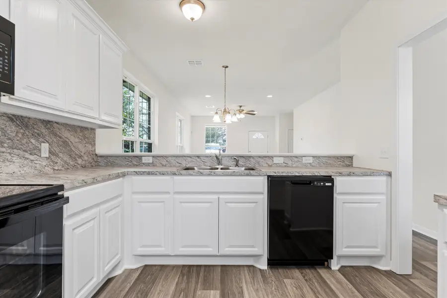 1325 N 11th Street, Waco, TX 76707 - #2