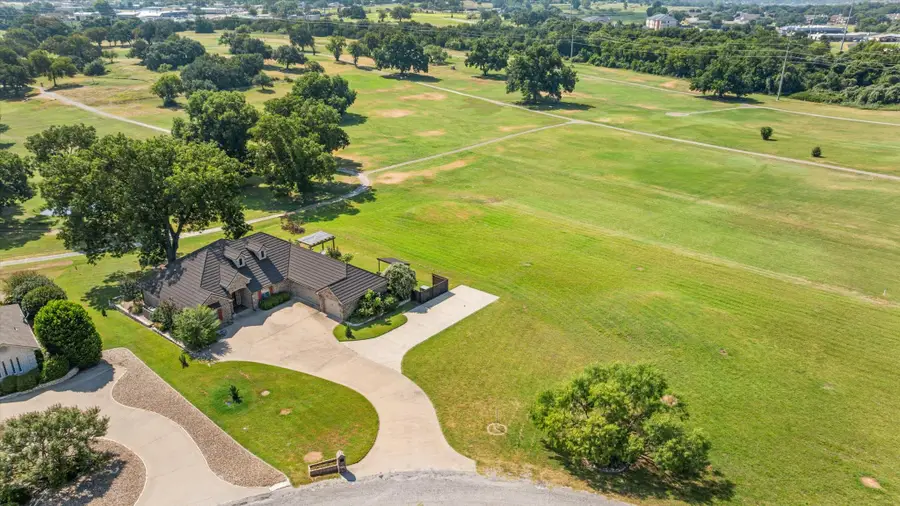 1621 Rockview Drive, Granbury, TX 76049 - #2