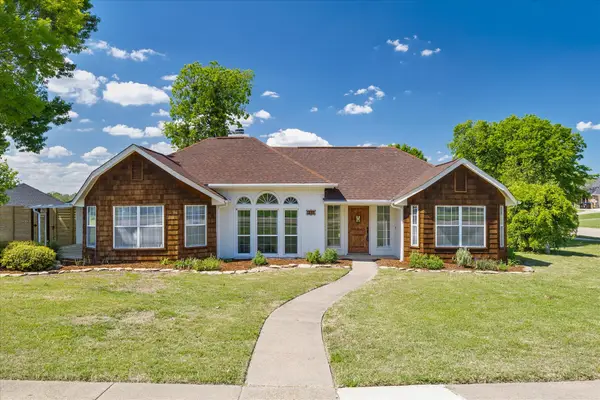 311 Creekview Circle, Crandall, TX 75114