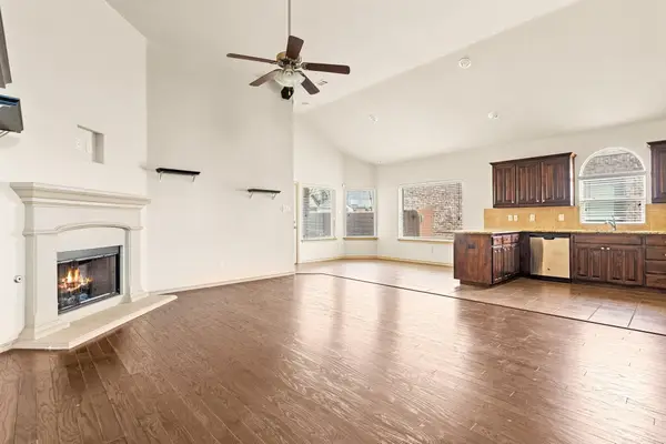 6669 Friendsway Drive, Fort Worth, TX 76137