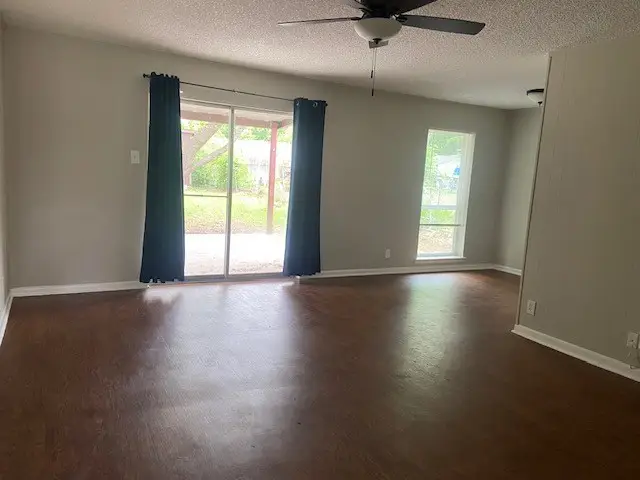 1013 SE 3rd Street, Grand Prairie, TX 75051 - #3