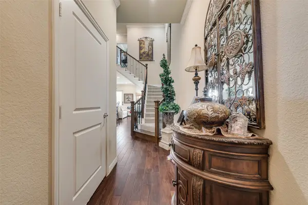 1217 Summerset Lane, Burleson, TX 76028