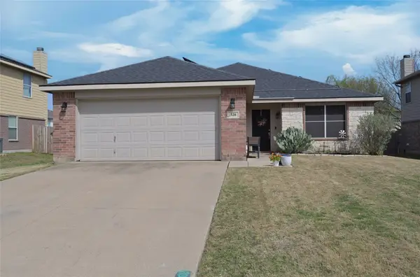 328 Saddlebrook Drive, Krum, TX 76249