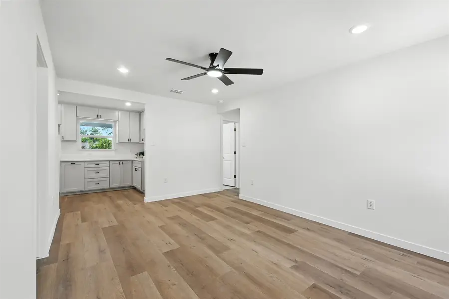 3122 Seevers Avenue, Dallas, TX 75216 - #2