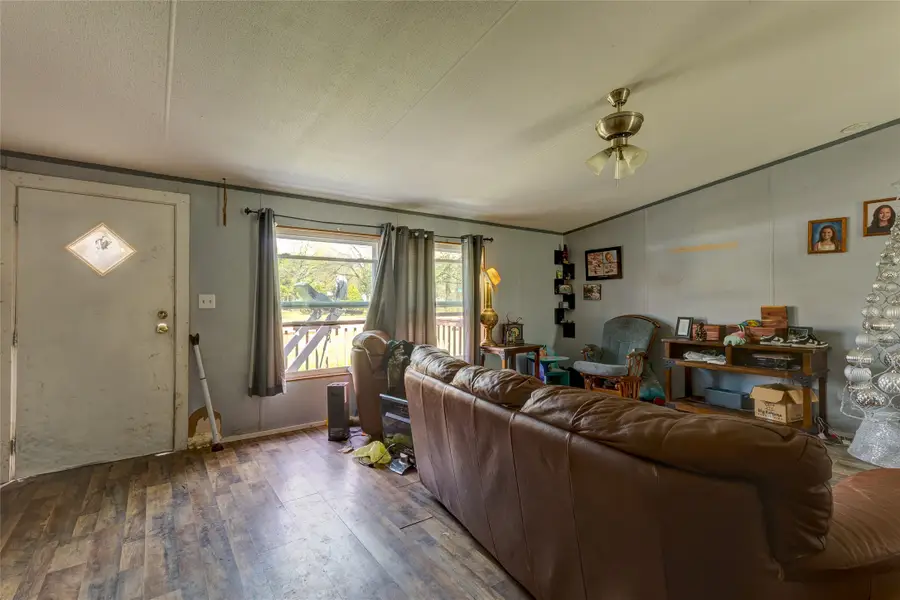 269 E Golden Oaks Drive, Mabank, TX 75156 - #2