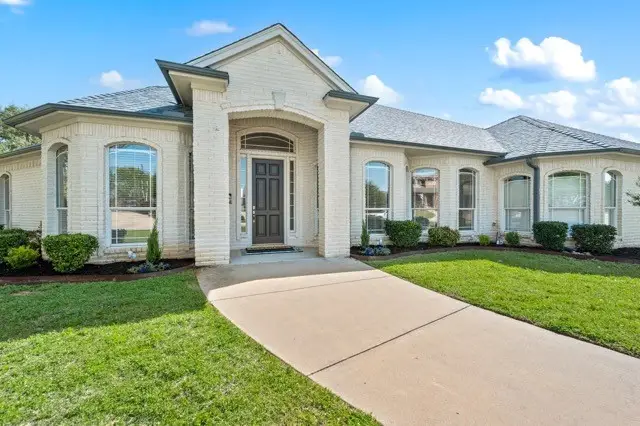 24 W Hillside Place, Trophy Club, TX 76262 - #2