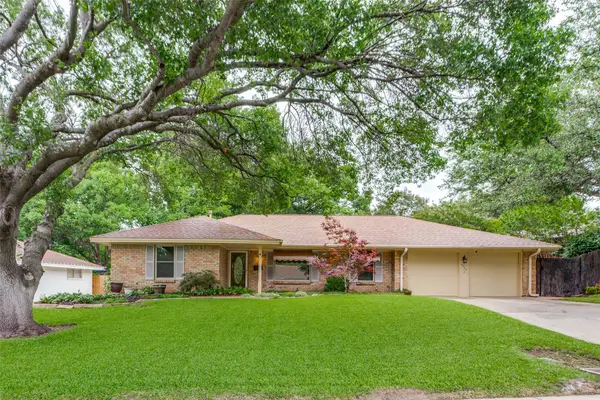 4908 Wheelock Drive, Fort Worth, TX 76133