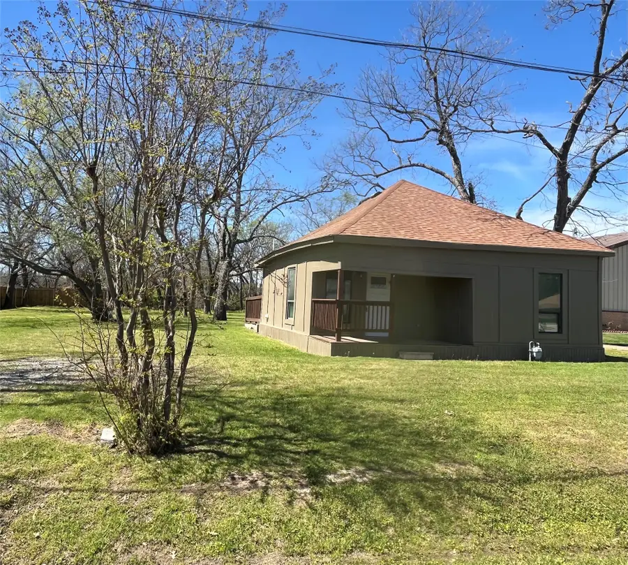 1711 Oriental Street, Bonham, TX 75418 - #3