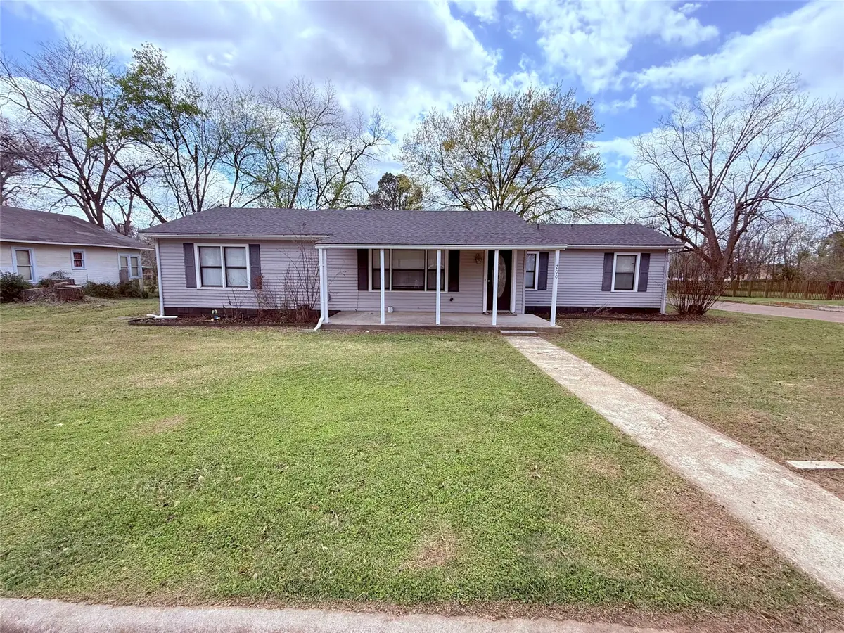 200 E Myrtle Street, Winnsboro, TX 75494 - #1