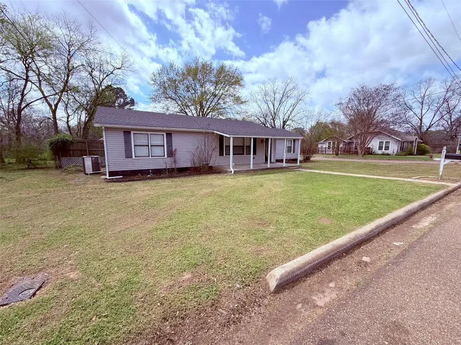 200 E Myrtle Street, Winnsboro, TX 75494 - #2