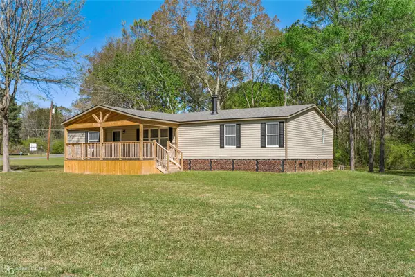 10721 Southern Ridge East, Keithville, LA 71047