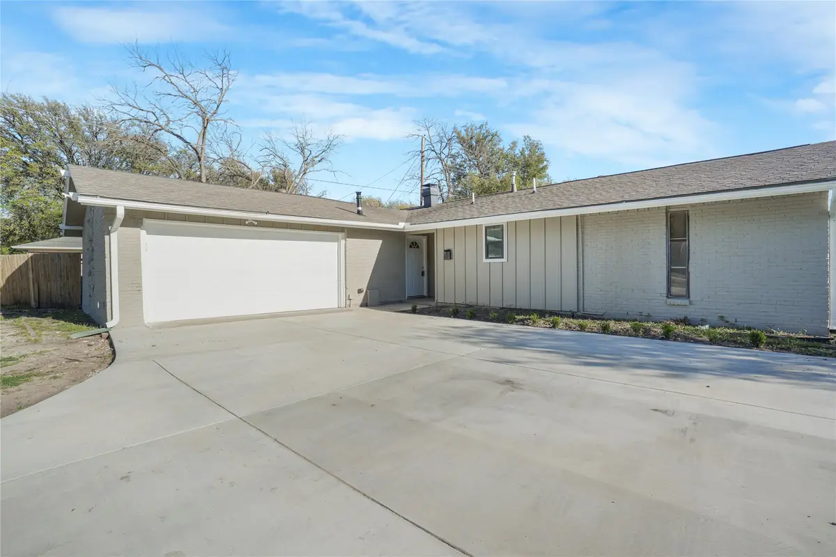 2900 Linden Lea, Irving, TX 75061 - #1