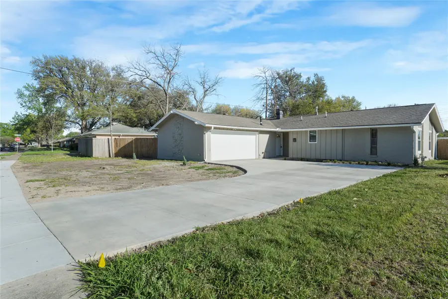 2900 Linden Lea, Irving, TX 75061 - #2