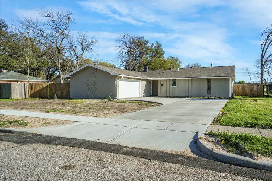 2900 Linden Lea, Irving, TX 75061 - #3