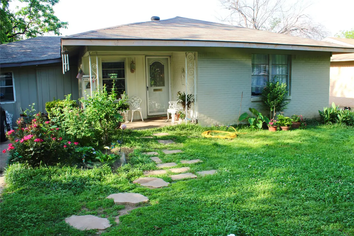 215 E 15th Street, Irving, TX 75060 - #1