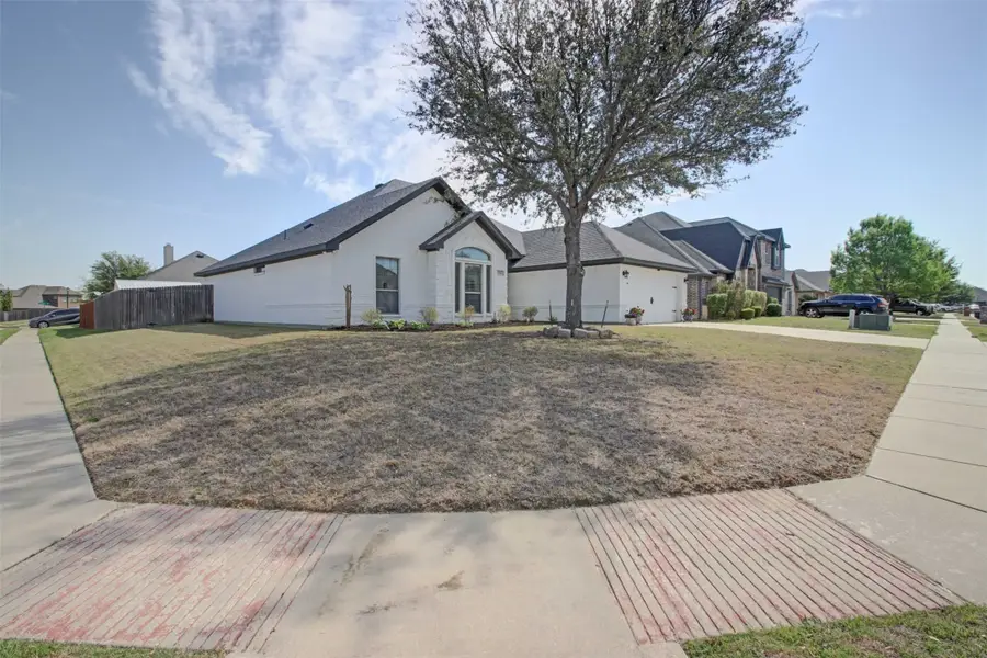 332 Delaware Street, Burleson, TX 76028 - #2