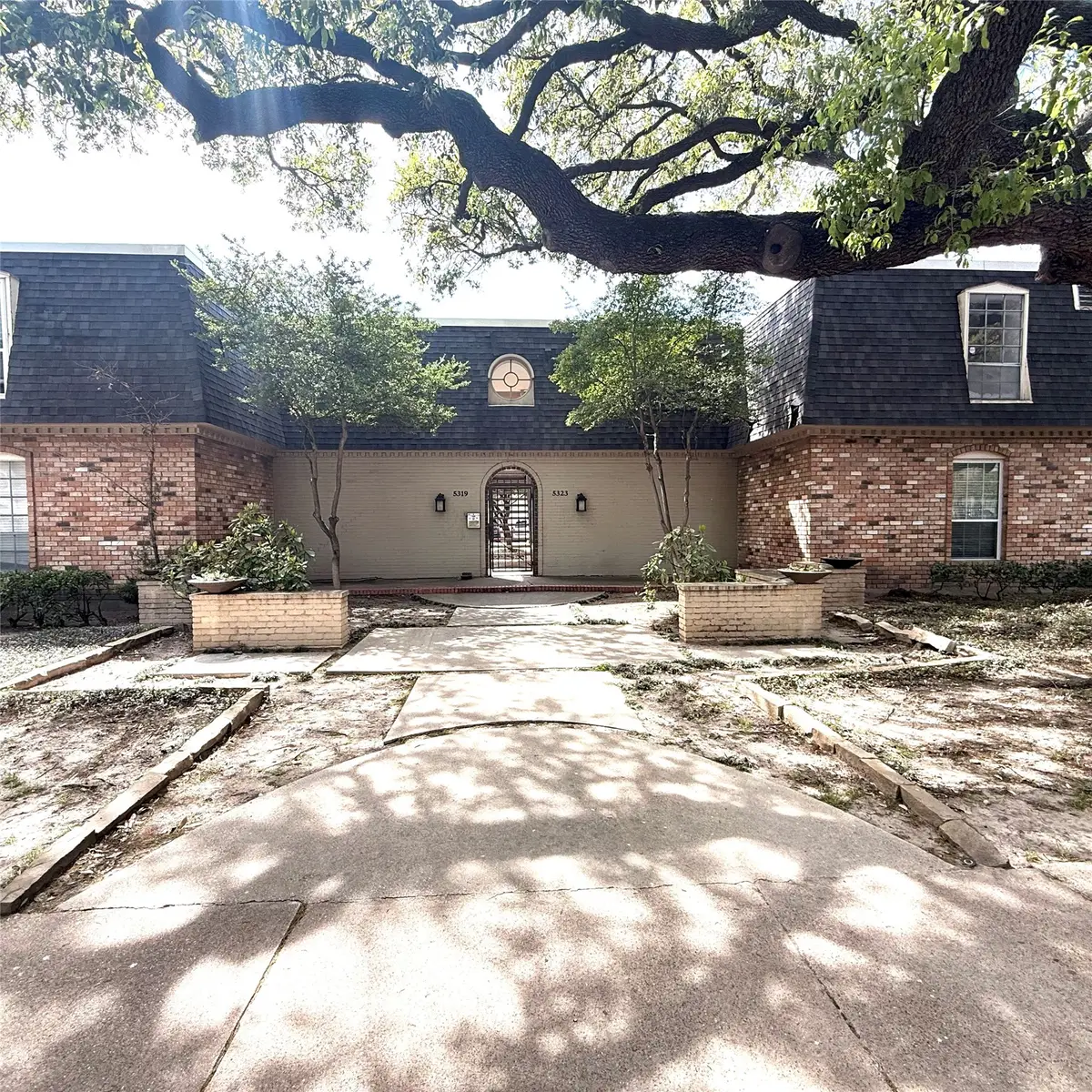 5323 Fleetwood Oaks Avenue #256, Dallas, TX 75235 - #1