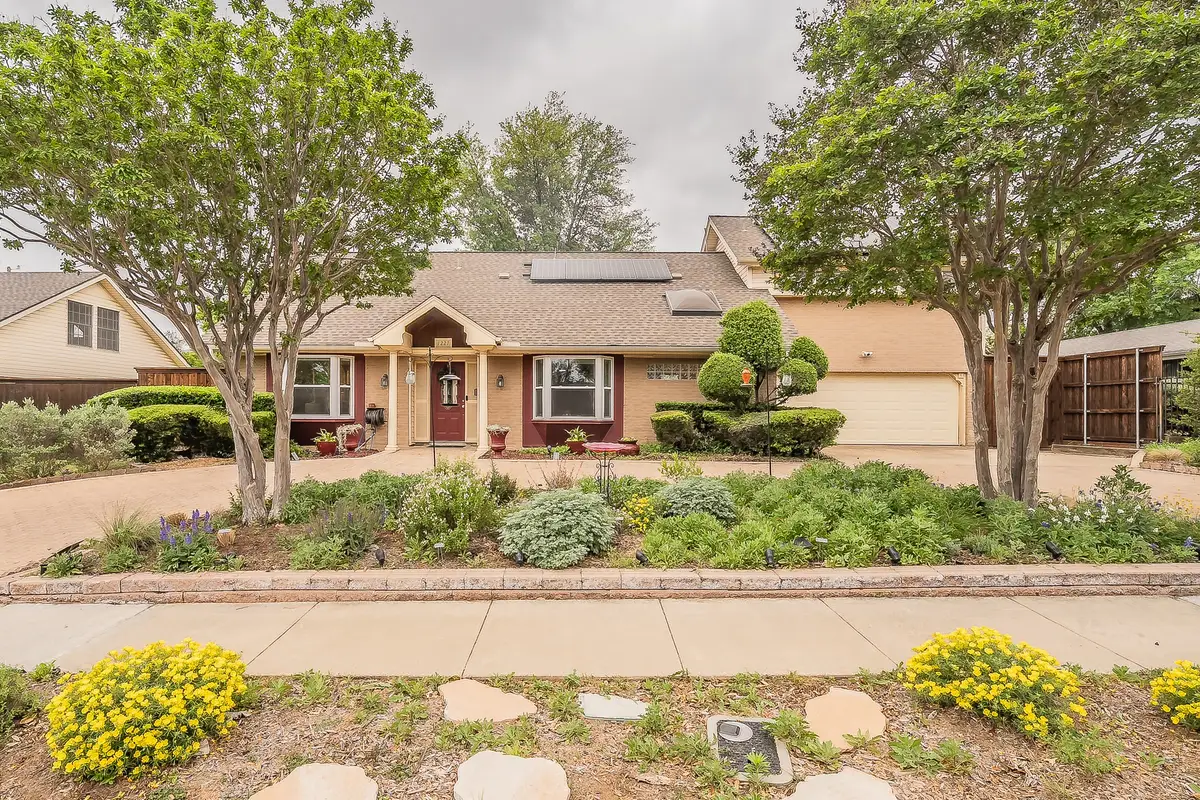 1227 Farnham Court E, Irving, TX 75062 - #1