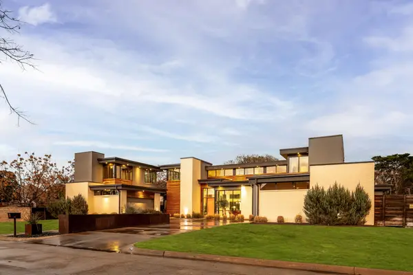 9360 Lakemont Drive, Dallas, TX 75220