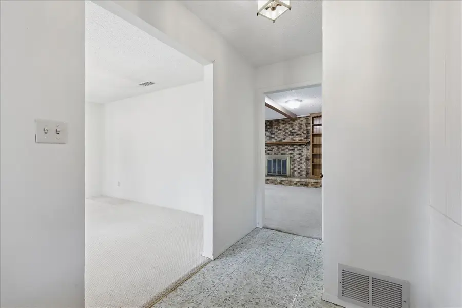 700 Vail Drive, Arlington, TX 76012 - #3