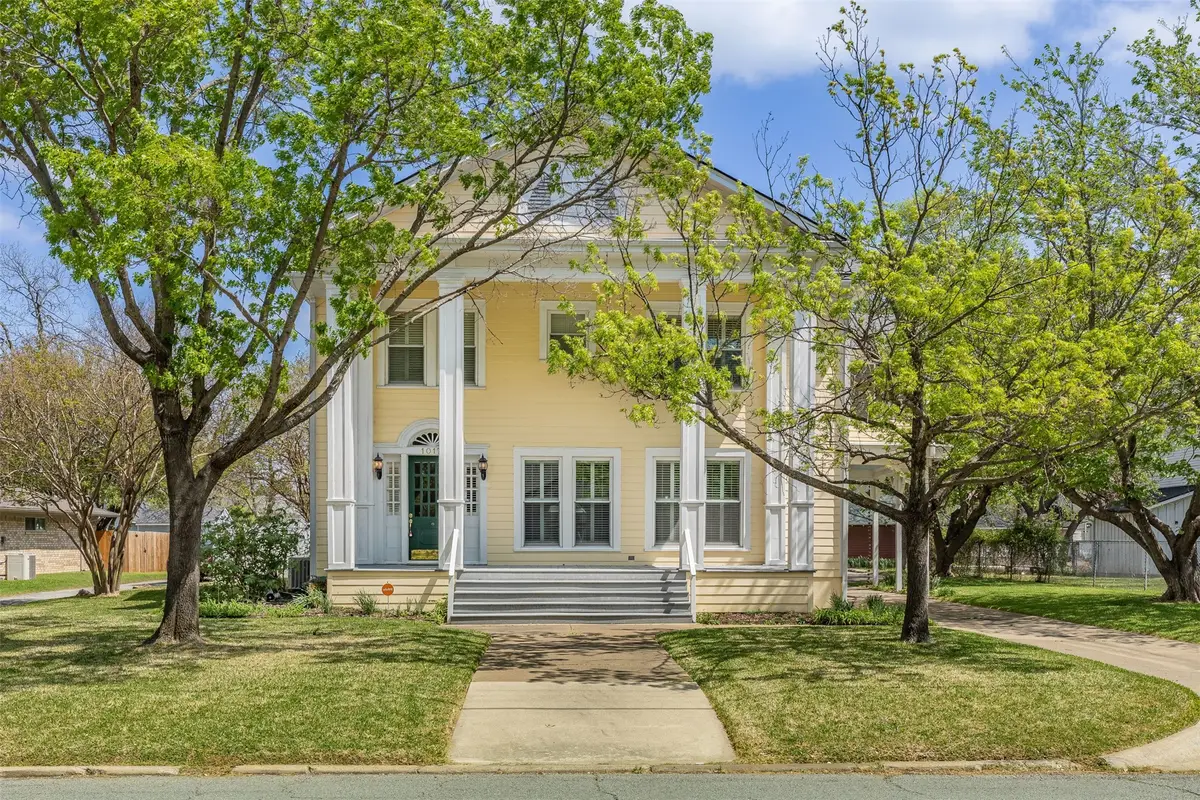 1017 N Woods Street, Sherman, TX 75092 - #1