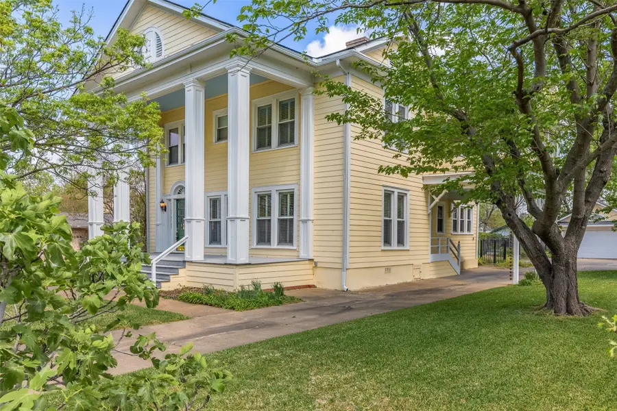 1017 N Woods Street, Sherman, TX 75092 - #3