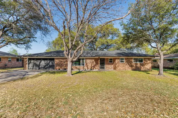 417 Cranbrook Drive, Woodway, TX 76712