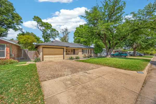 3200 Medina Avenue, Fort Worth, TX 76133