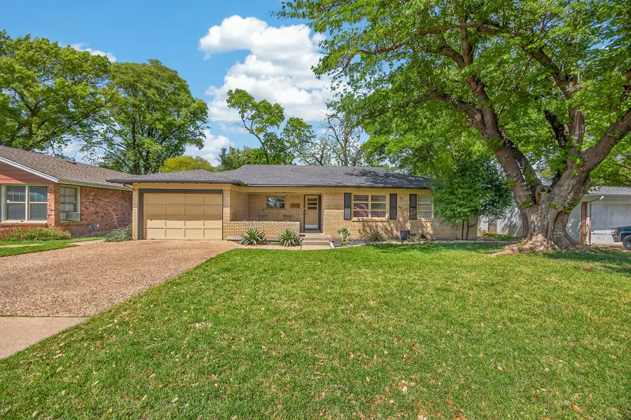 3200 Medina Avenue, Fort Worth, TX 76133 - #2