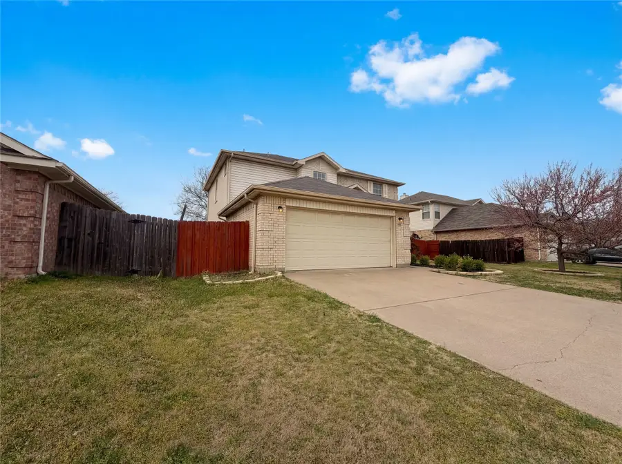 4515 Harpers Ferry Drive, Grand Prairie, TX 75052 - #2