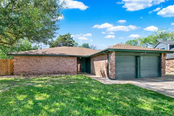 4106 Whitman Lane, Grand Prairie, TX 75052