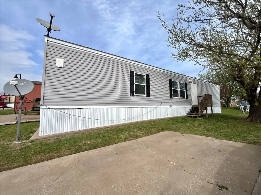 709 N Collins Frwy #130, Howe, TX 75459 - #2