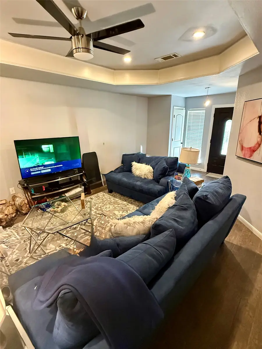 206 Matt Place, Grand Prairie, TX 75051 - #2