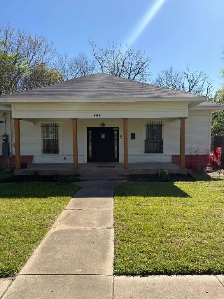 908 N Virginia Street, Terrell, TX 75160 - #1