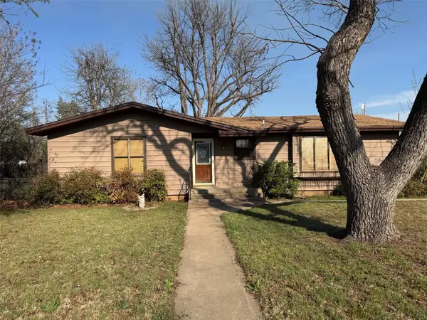 400 N Tackitt Street, Seymour, TX 76380