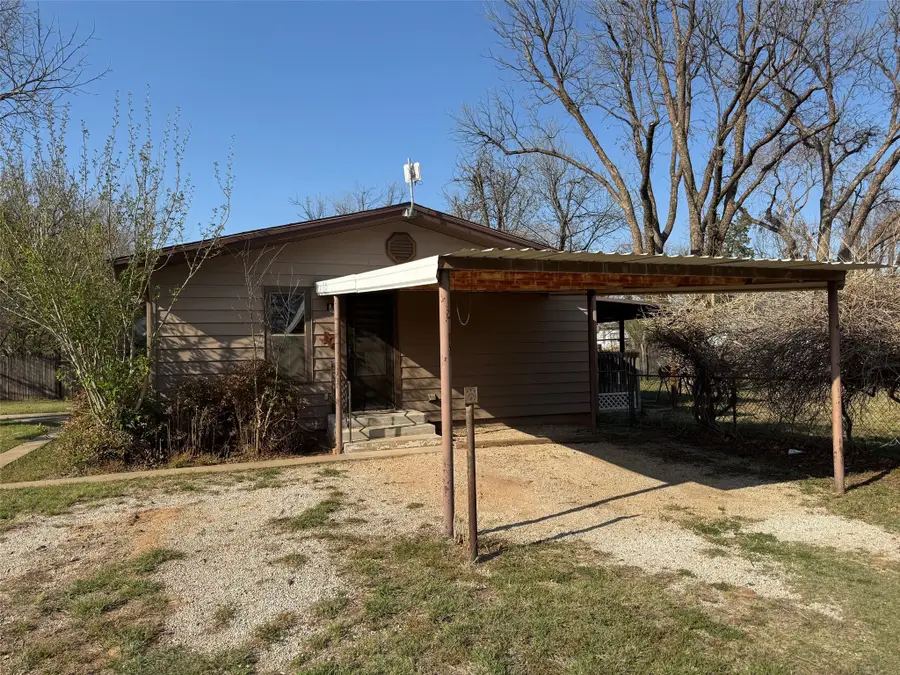 400 N Tackitt Street, Seymour, TX 76380 - #2