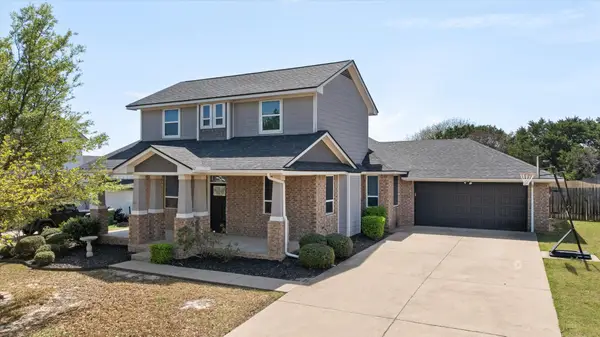 119 Camelot Street, Glen Rose, TX 76043