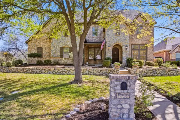 1833 Southpark Drive, Arlington, TX 76013