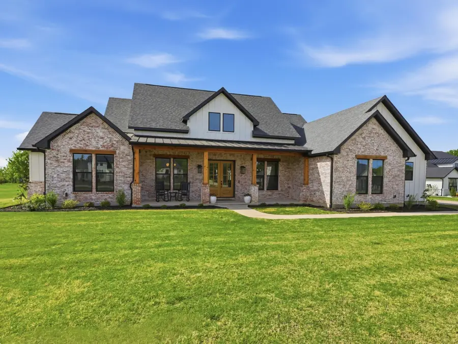 330 Charlie Joseph Drive, Van Alstyne, TX 75495 - #3