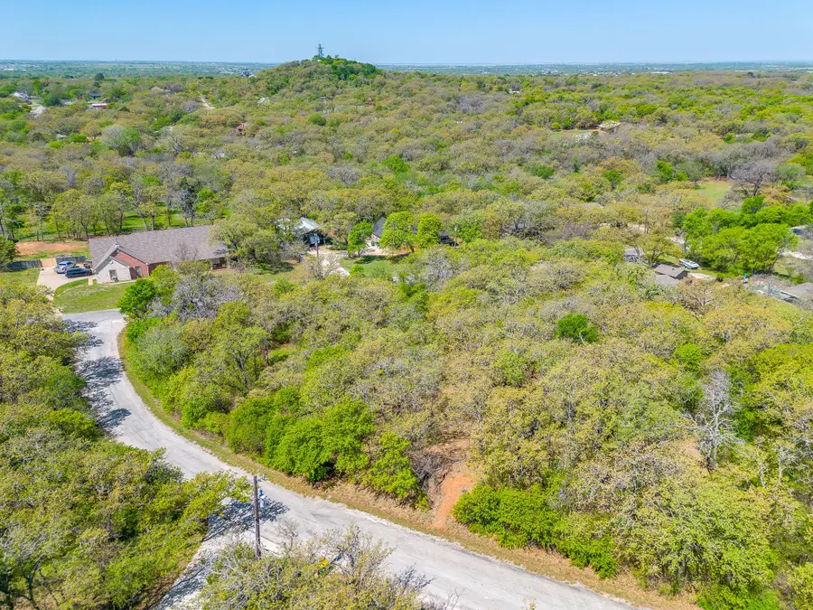 1000 Crazy Horse Trail, Burleson, TX 76028 - #3