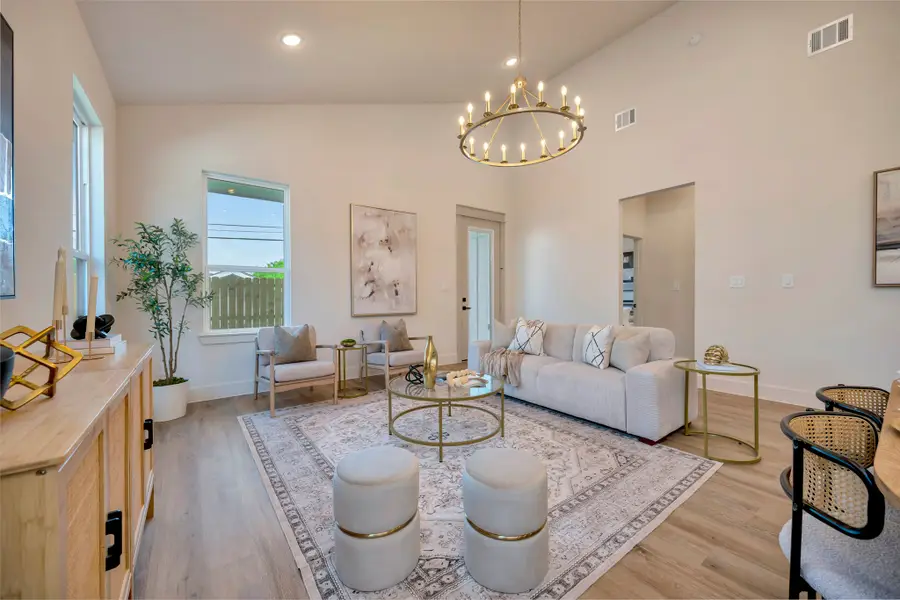 929 E Magnolia Avenue, Fort Worth, TX 76104 - #3