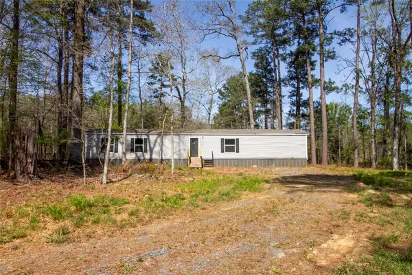 9690 Country Living Drive, Haughton, LA 71037