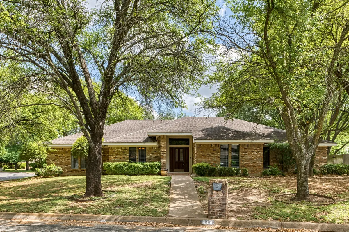 6851 Shorecrest Court, Fort Worth, TX 76132 - #1