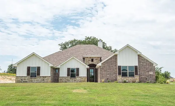 10008 Valley Oak Ct Lane, Springtown, TX 76082