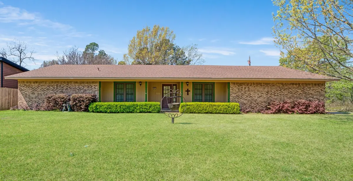 695 20th Street Ne, Paris, TX 75460 - #1